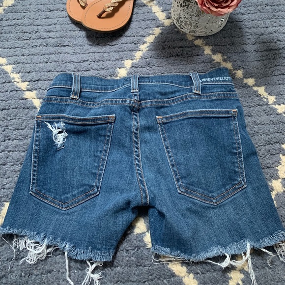 Current Elliot Distressed Cur Off Shorts - Picture 4 of 4